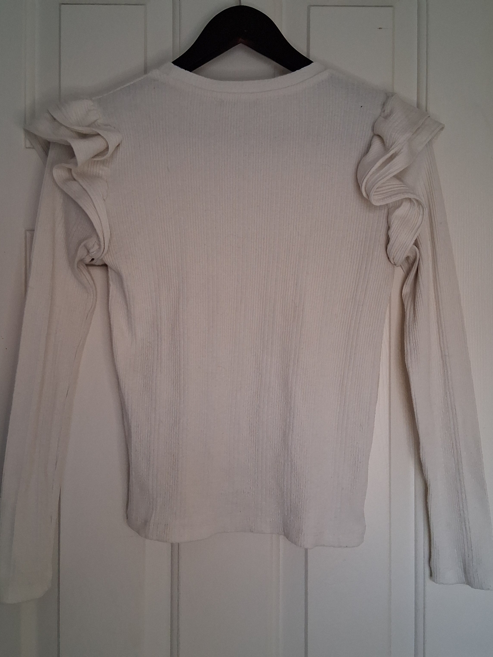 Zara Cream Ruffle Shoulder Rib Knit Long Sleeve Top Small - Picture 2 of 7